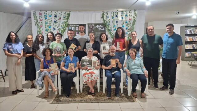 Academia Lagopratense de Letras - ACADELP  participando da Noite Mineira na Biblioteca. Uma homenagem a poetisa Adélia Prado.