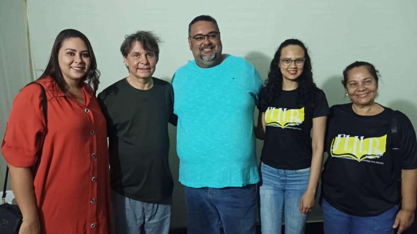 Vá em paz Lô Borges.  Gratidão por fazer parte da história da Festa Literária de Lagoa da Prata- FLILP.