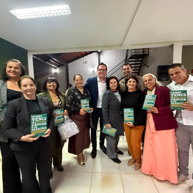 A Academia Lagopratense de Letras - ACADELP presente no lançamento do livro "Como venci o Câncer e as Eleições " do Prefeito,  Professor Nota 10, Historiador...Di Gianne Nunes. Parabéns  pela história de superação e sucesso.  Na oportunidade com os Deputados Wendel Mesquita, Fabiano Tolentino e Olavo Keensen.